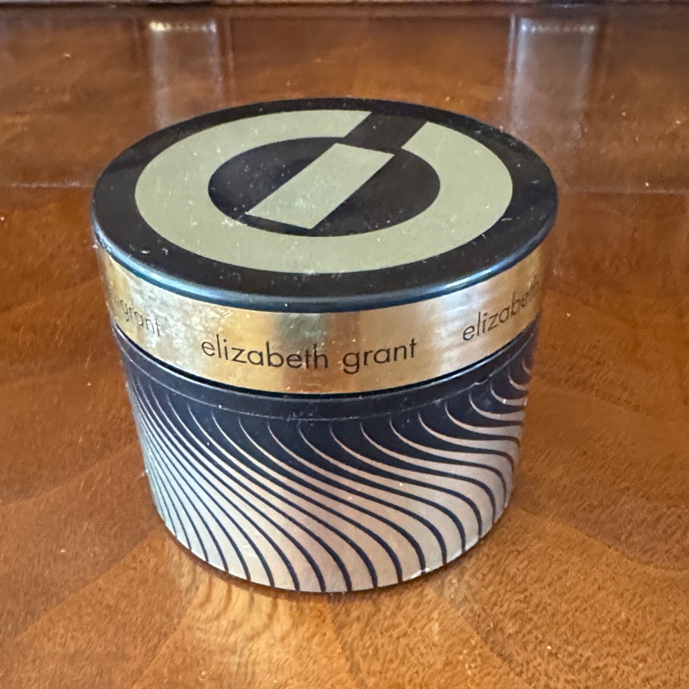 Elizabeth Grant Mega Jar (400ml) of Caviar Cellular Recharge Super Body Cream